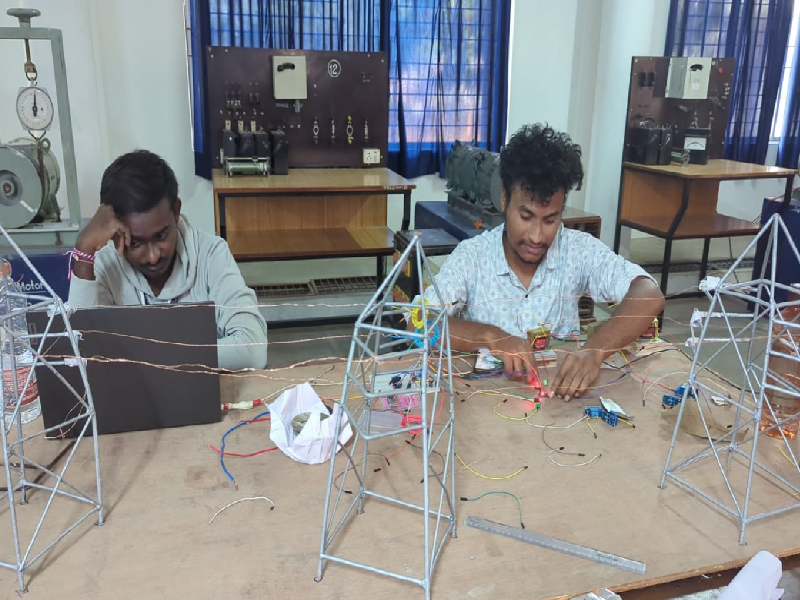 SR Projects, SR University